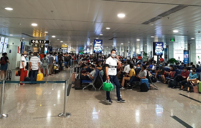 Pasajeros de Vietnam deberán realizar declaración médica antes de abordar vuelos domésticos ảnh 1 Pasajeros de Vietnam deberán realizar declaración médica antes de abordar vuelos domésticos ảnh 1