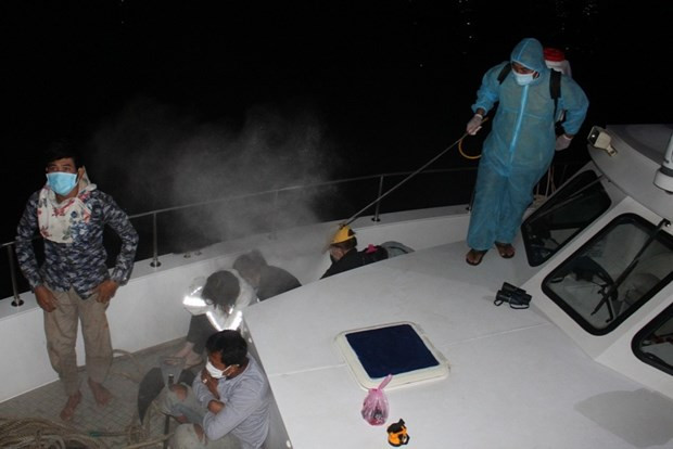 Ponen en cuarentena a seis migrantes ilegales en provincia vietnamita ảnh 1