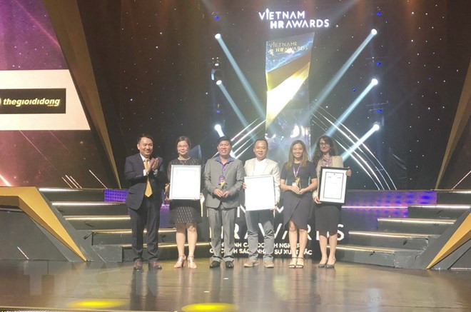 Honran a 12 empresas vietnamitas con Premio de Recursos Humanos ảnh 1 Honran a 12 empresas vietnamitas con Premio de Recursos Humanos ảnh 1