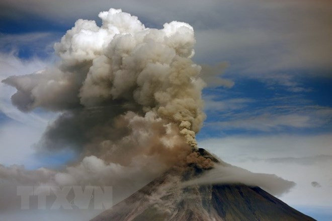Dos nuevas erupciones del volcán Mayon de Filipinas ảnh 1
