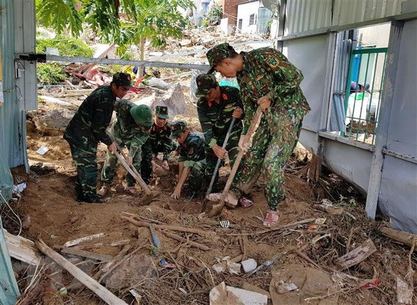 Premier de Vietnam pide acelerar mitigación de secuelas del tifón Toraji ảnh 1 Premier de Vietnam pide acelerar mitigación de secuelas del tifón Toraji ảnh 1