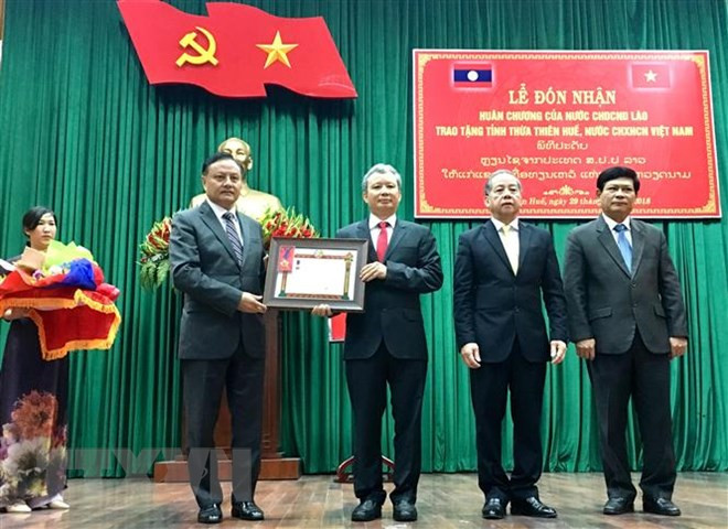 Provincia vietnamita de Thua Thien- Hue distinguida con la Orden de Trabajo de Laos ảnh 1 Provincia vietnamita de Thua Thien- Hue distinguida con la Orden de Trabajo de Laos ảnh 1
