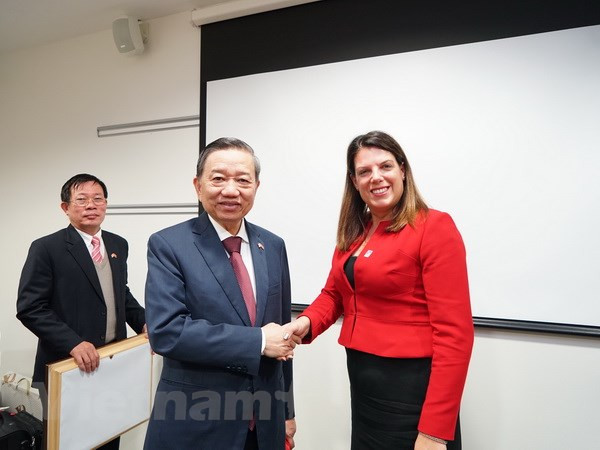 Vietnam impulsa relaciones con el Reino Unido en garantía de seguridad ảnh 1 Vietnam impulsa relaciones con el Reino Unido en garantía de seguridad ảnh 1