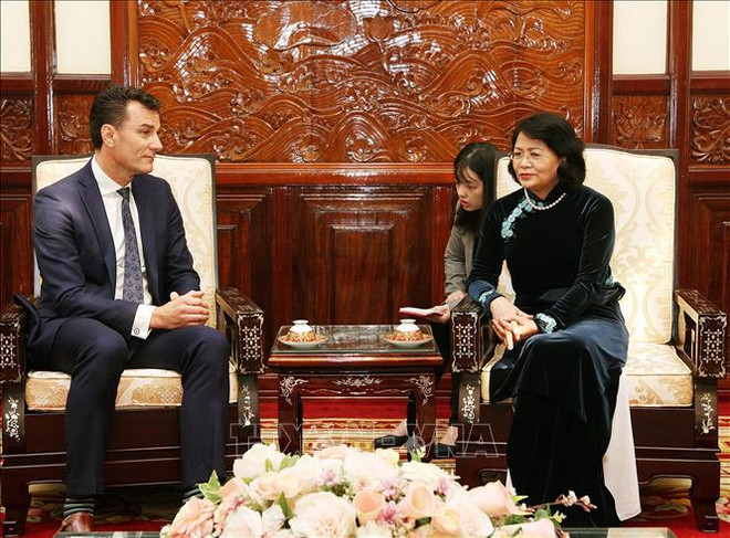 Vietnam reafirma apoyo a operaciones del grupo de seguros canadiense Manulife ảnh 1 Vietnam reafirma apoyo a operaciones del grupo de seguros canadiense Manulife ảnh 1