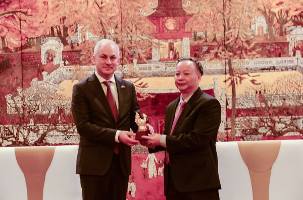 Polonia dispuesta a compartir experiencia en tratamiento de residuos con Hanoi ảnh 1 Polonia dispuesta a compartir experiencia en tratamiento de residuos con Hanoi ảnh 1