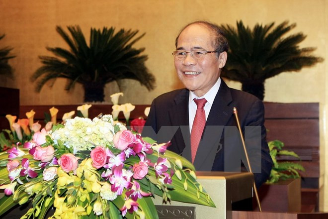 Líder parlamentario vietnamita parte en viaje oficial a China ảnh 1 Líder parlamentario vietnamita parte en viaje oficial a China ảnh 1