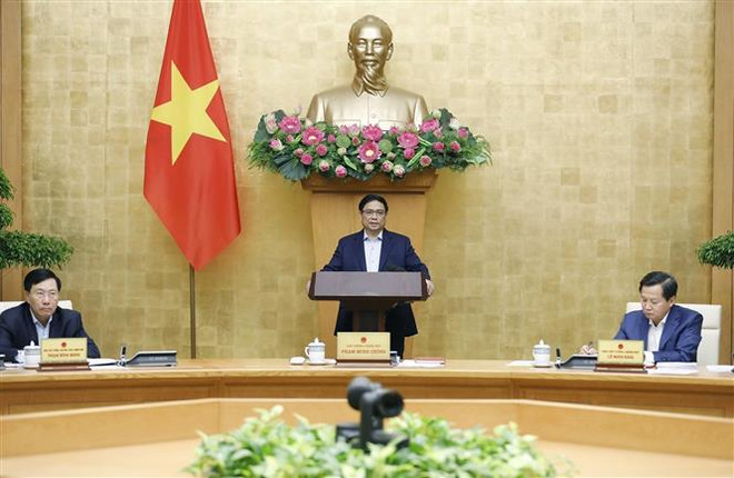 Premier vietnamita preside reunión gubernamental de noviembre ảnh 2 Premier vietnamita preside reunión gubernamental de noviembre ảnh 2