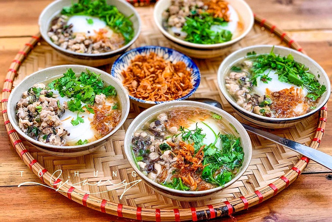 “Banh duc caliente” para los días de invierno de Hanoi ảnh 1 “Banh duc caliente” para los días de invierno de Hanoi ảnh 1