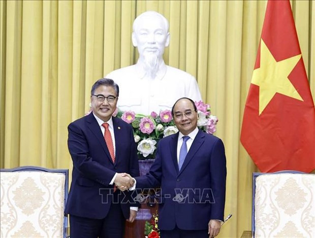 Visita de presidente vietnamita a Corea del Sur marca un gran avance en nexos bilaterales ảnh 2 Visita de presidente vietnamita a Corea del Sur marca un gran avance en nexos bilaterales ảnh 2