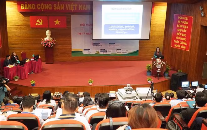 Efectúan en Vietnam Conferencia sobre Cirugía Colorrectal de ASEAN ảnh 2