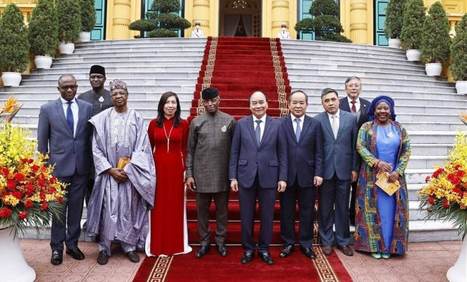 Presidente de Vietnam recibe al vicepresidente de Nigeria ảnh 2 Presidente de Vietnam recibe al vicepresidente de Nigeria ảnh 2