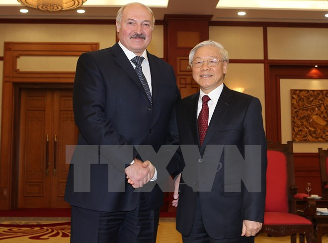 Dirigentes vietnamitas reciben al presidente de Belarús ảnh 1 Dirigentes vietnamitas reciben al presidente de Belarús ảnh 1