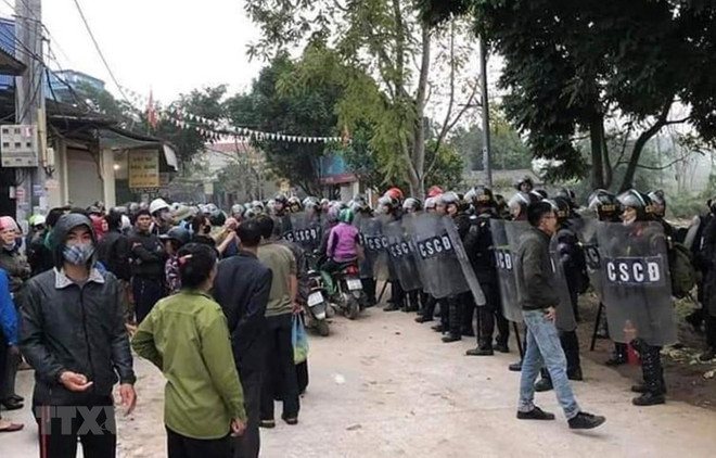 Fallecen tres policías en disturbios en comuna suburbana de Hanoi ảnh 1