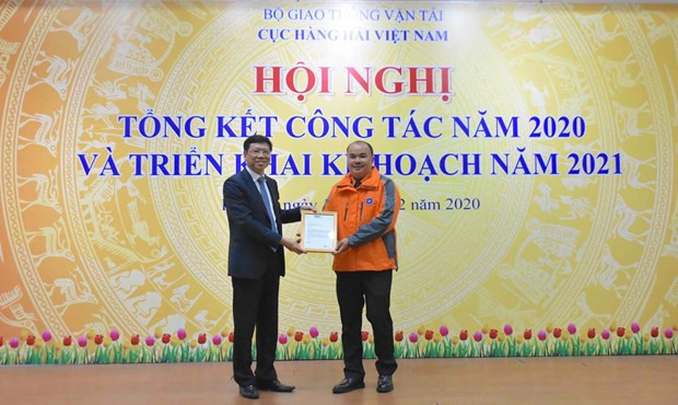 Capitán vietnamita recibe premio de Organización Marítima Internacional ảnh 1 Capitán vietnamita recibe premio de Organización Marítima Internacional ảnh 1