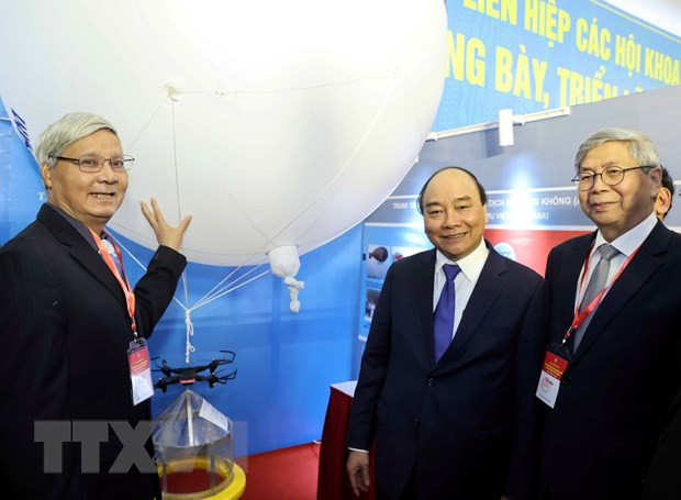 Premier de Vietnam aprecia aportes de intelectuales al desarrollo nacional ảnh 2 Premier de Vietnam aprecia aportes de intelectuales al desarrollo nacional ảnh 2