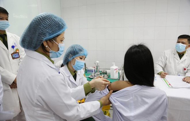 Continúan en Vietnam ensayo de vacuna anticovid con una mayor dosis ảnh 1 Continúan en Vietnam ensayo de vacuna anticovid con una mayor dosis ảnh 1