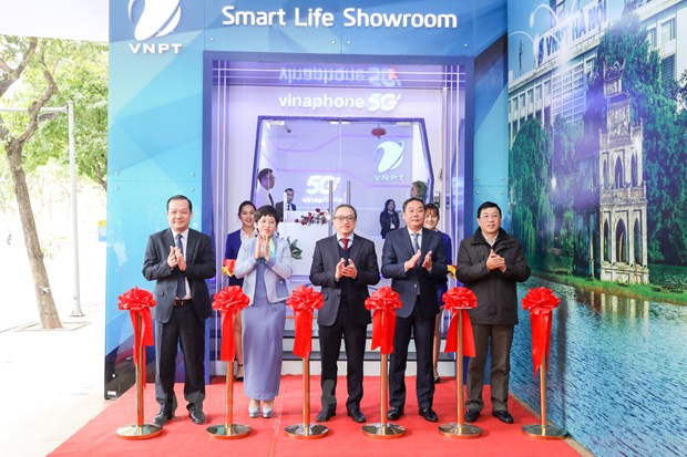 Lanzan oficialmente red VinaPhone 5G en Hanoi y Ciudad Ho Chi Minh ảnh 1 Lanzan oficialmente red VinaPhone 5G en Hanoi y Ciudad Ho Chi Minh ảnh 1