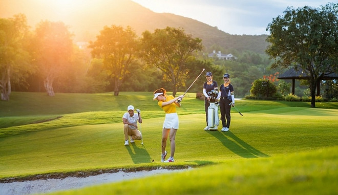 Hanoi por mejorar turismo de golf para atraer a viajeros de lujo ảnh 1 Hanoi por mejorar turismo de golf para atraer a viajeros de lujo ảnh 1