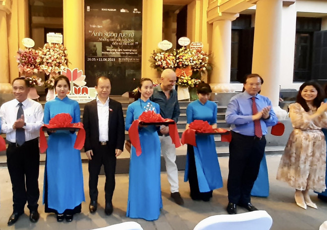 Efectúan exposición por 50 años de nexos Vietnam- Países Bajos ảnh 1 Efectúan exposición por 50 años de nexos Vietnam- Países Bajos ảnh 1
