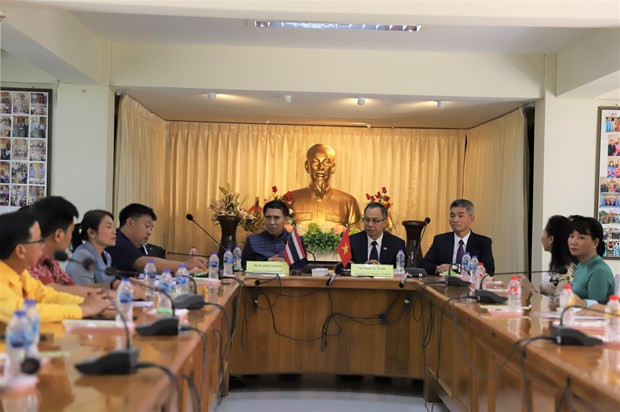 Provincia tailandesa de Nakhon Phanom y localidades vietnamitas promueven cooperación económica ảnh 1