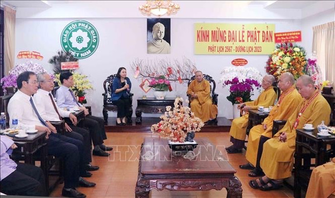 Felicitan a instituciones budistas por el Día de Vesak ảnh 1 Felicitan a instituciones budistas por el Día de Vesak ảnh 1
