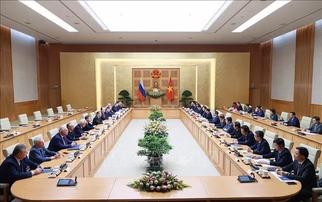 Primer ministro de Vietnam recibe a Dmitry Medvedev ảnh 2