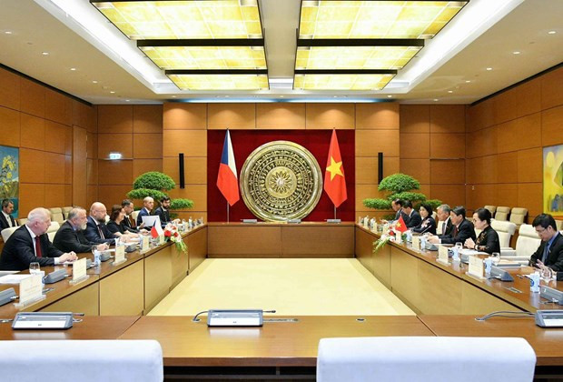 Intensifican cooperación entre órganos legislativos de Vietnam y República Checa ảnh 2 Intensifican cooperación entre órganos legislativos de Vietnam y República Checa ảnh 2