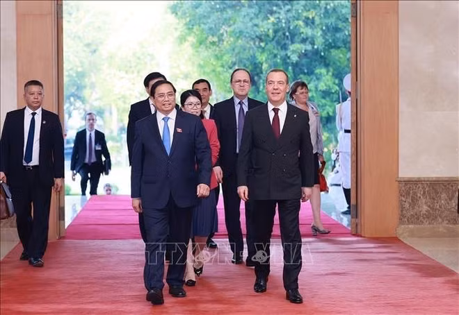 Primer ministro de Vietnam recibe a Dmitry Medvedev ảnh 1