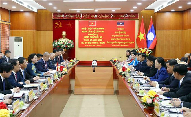 Ministerios del Interior de Vietnam y Laos robustecen lazos profesionales ảnh 2