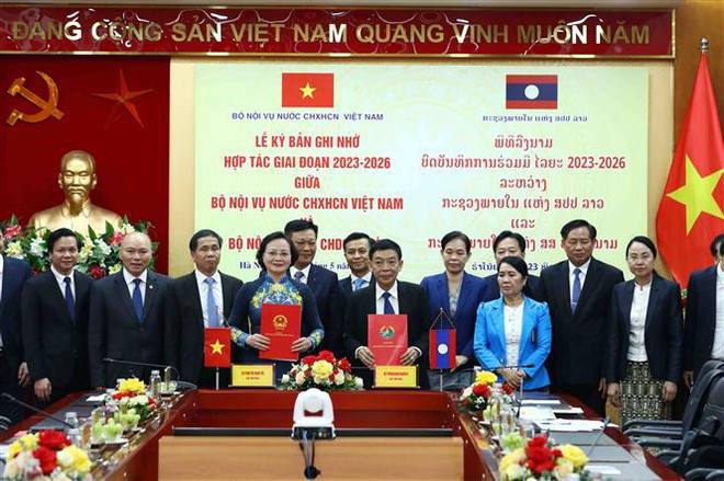 Ministerios del Interior de Vietnam y Laos robustecen lazos profesionales ảnh 1