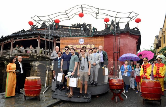 Quang Nam fija como meta atraer a más de cinco millones de turistas en 2017 ảnh 1 Quang Nam fija como meta atraer a más de cinco millones de turistas en 2017 ảnh 1