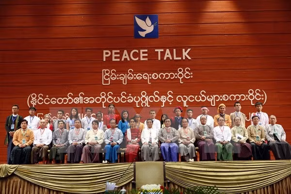 Myanmar realiza diálogos políticos regionales ảnh 1