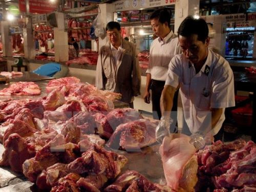 Intensifica Vietnam control de inocuidad alimentaria en vísperas del Tet ảnh 1 Intensifica Vietnam control de inocuidad alimentaria en vísperas del Tet ảnh 1