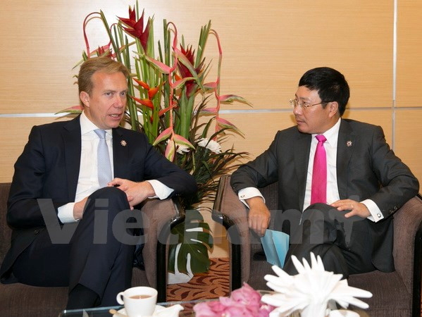 Actividades del vicepremier vietnamita al margen de AMM 48 ảnh 1 Actividades del vicepremier vietnamita al margen de AMM 48 ảnh 1