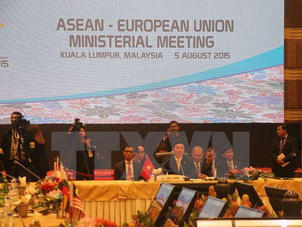UE se compromete duplicar asistencia financiera para ASEAN ảnh 1 UE se compromete duplicar asistencia financiera para ASEAN ảnh 1
