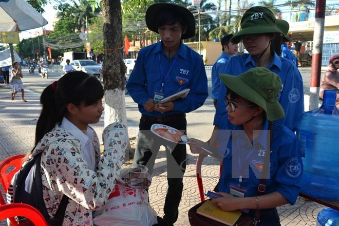 Jóvenes vietnamitas y laosianos estrechan enlaces ảnh 1 Jóvenes vietnamitas y laosianos estrechan enlaces ảnh 1