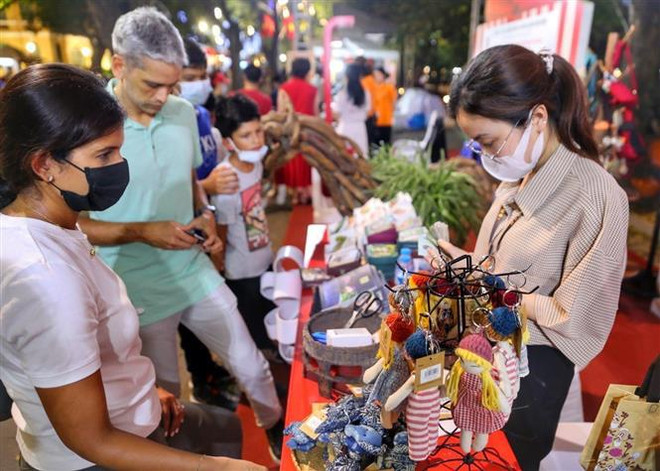 SEA Games 31: Nutridos programas para promover el turismo de Hanoi ảnh 2 SEA Games 31: Nutridos programas para promover el turismo de Hanoi ảnh 2