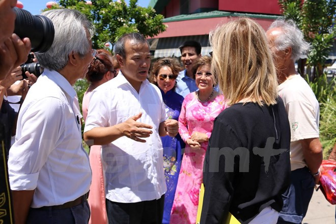Estimulan a vietnamitas en el exterior preservar identidad nacional ảnh 1 Estimulan a vietnamitas en el exterior preservar identidad nacional ảnh 1