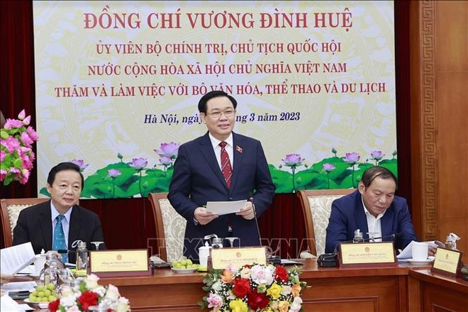 Buscan perfeccionar instituciones sobre la cultura en Vietnam ảnh 1 Buscan perfeccionar instituciones sobre la cultura en Vietnam ảnh 1