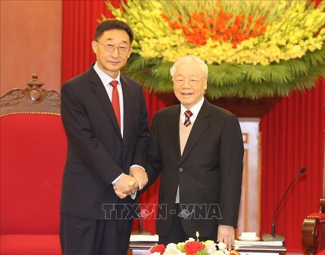 Máximo dirigente partidista de Vietnam recibe a funcionario chino ảnh 1 Máximo dirigente partidista de Vietnam recibe a funcionario chino ảnh 1