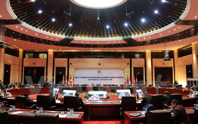 Inauguran en Vientiane conferencia de alcaldes de ASEAN ảnh 1 Inauguran en Vientiane conferencia de alcaldes de ASEAN ảnh 1