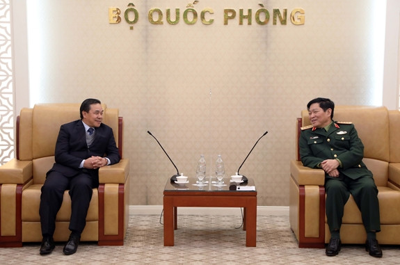 Mantendrá Ministerio de Defensa de Vietnam apoyo a lucha antiepidémica de Laos ảnh 1 Mantendrá Ministerio de Defensa de Vietnam apoyo a lucha antiepidémica de Laos ảnh 1
