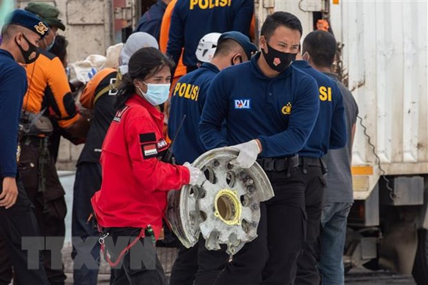 Indonesia: Descubren problema en sistema automático del motor del avión estrellado ảnh 1 Indonesia: Descubren problema en sistema automático del motor del avión estrellado ảnh 1