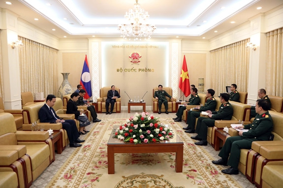 Mantendrá Ministerio de Defensa de Vietnam apoyo a lucha antiepidémica de Laos ảnh 2 Mantendrá Ministerio de Defensa de Vietnam apoyo a lucha antiepidémica de Laos ảnh 2