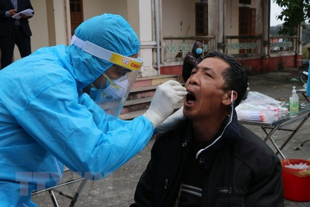 Donan a la provincia de Quang Ninh 10 mil kits de pruebas del coronavirus ảnh 1 Donan a la provincia de Quang Ninh 10 mil kits de pruebas del coronavirus ảnh 1