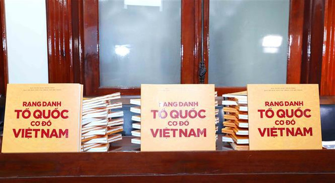 Inauguran sitio web de información al exterior del Partido Comunista de Vietnam ảnh 3 Inauguran sitio web de información al exterior del Partido Comunista de Vietnam ảnh 3