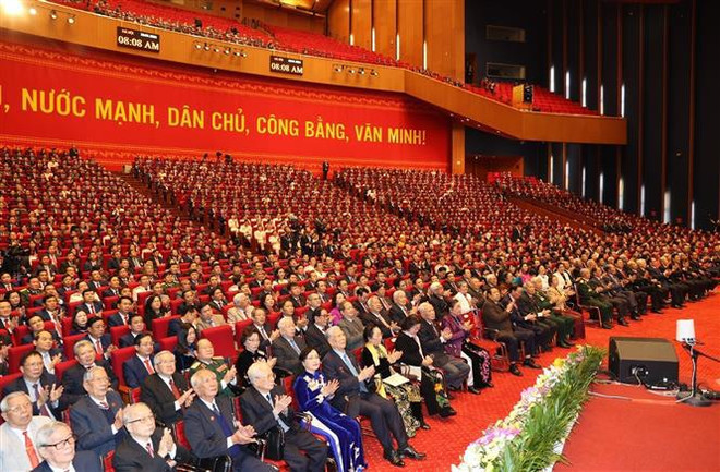 Sesiona segunda jornada oficial del XIII Congreso Nacional del Partido Comunista de Vietnam ảnh 1