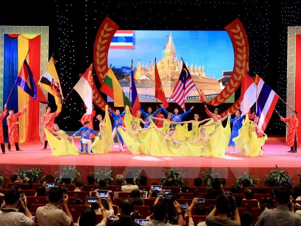 Programa “Por una comunidad de ASEAN de solidaridad y desarrollo” ảnh 1 Programa “Por una comunidad de ASEAN de solidaridad y desarrollo” ảnh 1