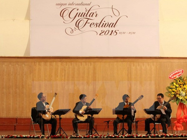 Famosos artistas asisten a Festival de la Guitarra Saigon 2015 ảnh 1 Famosos artistas asisten a Festival de la Guitarra Saigon 2015 ảnh 1