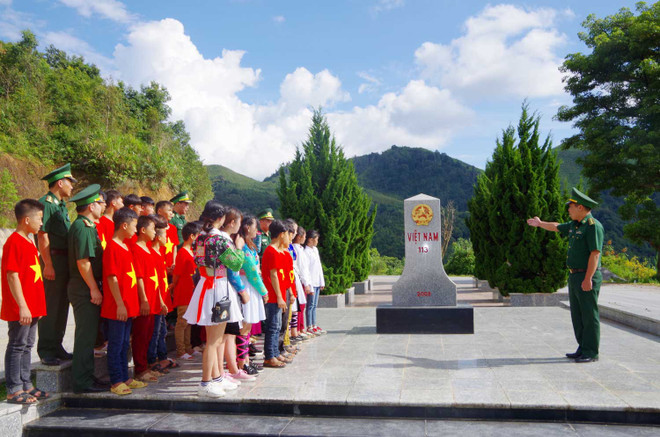 Fortalecen la defensa del fundamento ideológico del Partido Comunista de Vietnam y luchan contra puntos de vista erróneos ảnh 4 Fortalecen la defensa del fundamento ideológico del Partido Comunista de Vietnam y luchan contra puntos de vista erróneos ảnh 4